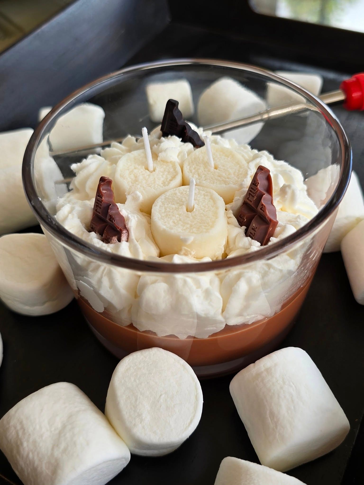 Hot cocoa candle with marshmallows