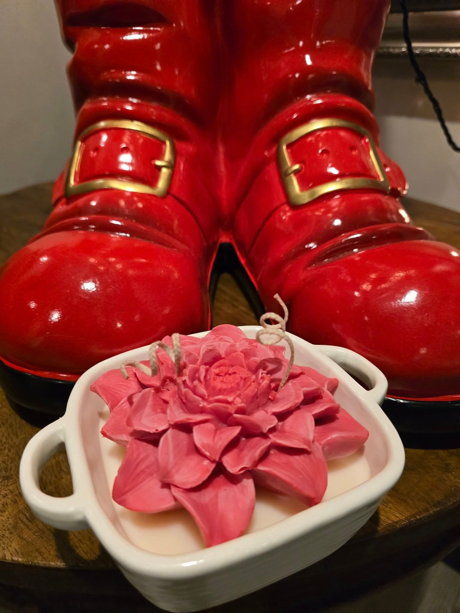 Pink lotus flower candle